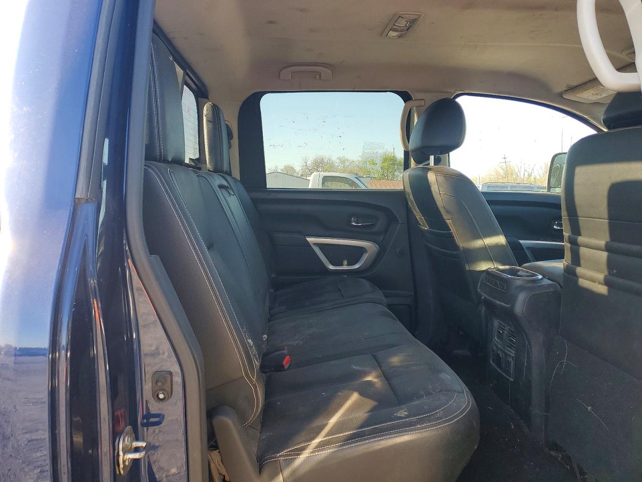 Nissan Titan S