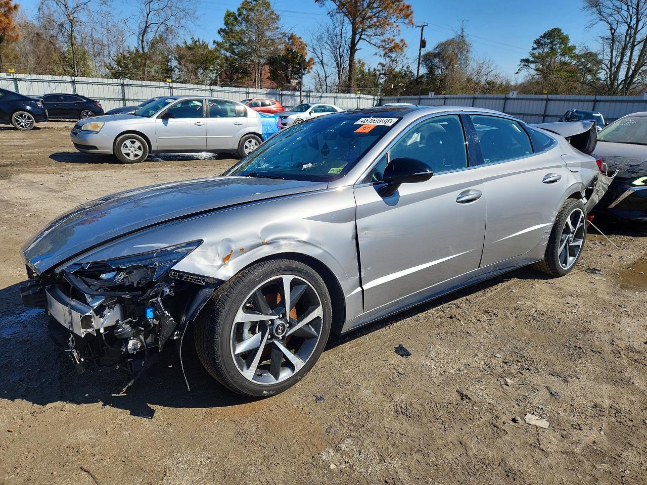 Salvage Hyundai SONATA Image