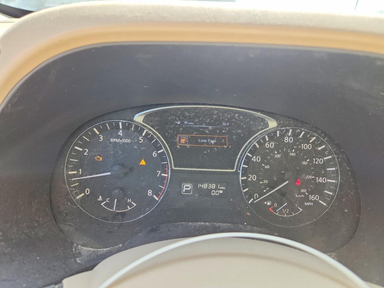 Nissan Pathfinder S