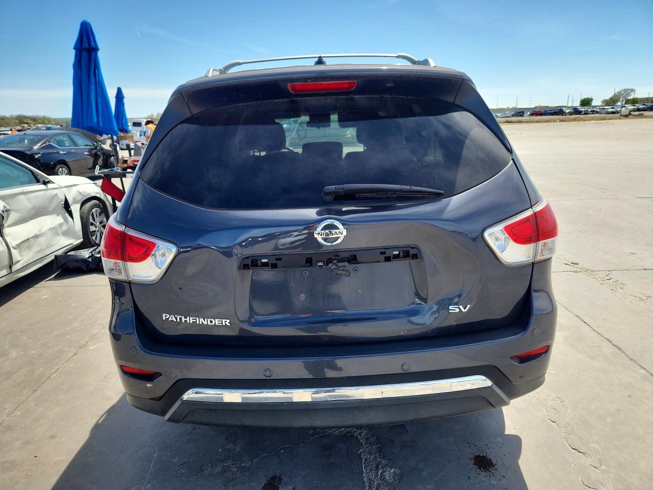 Nissan Pathfinder S