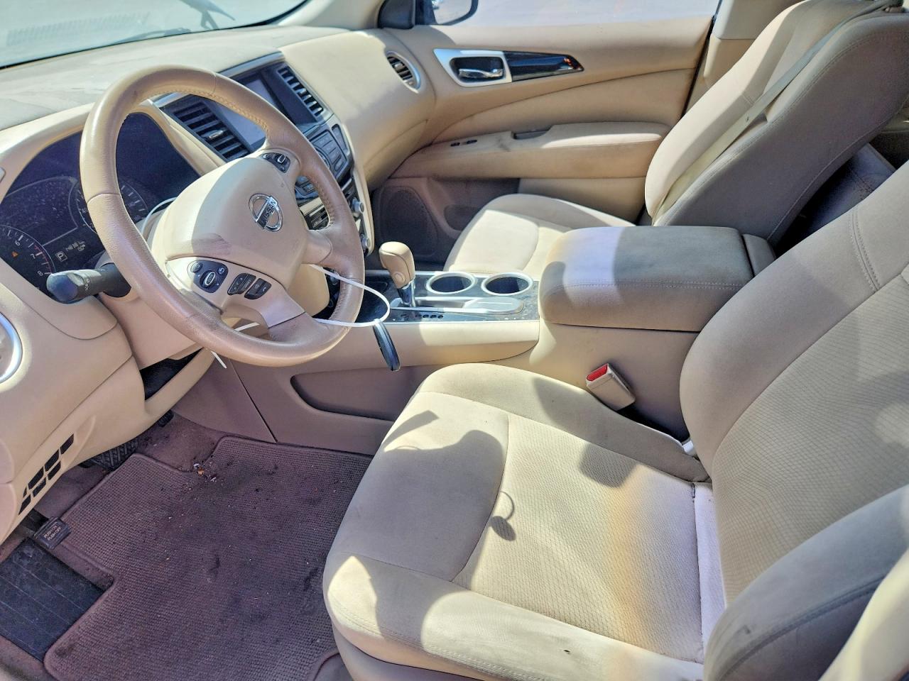 Nissan Pathfinder S