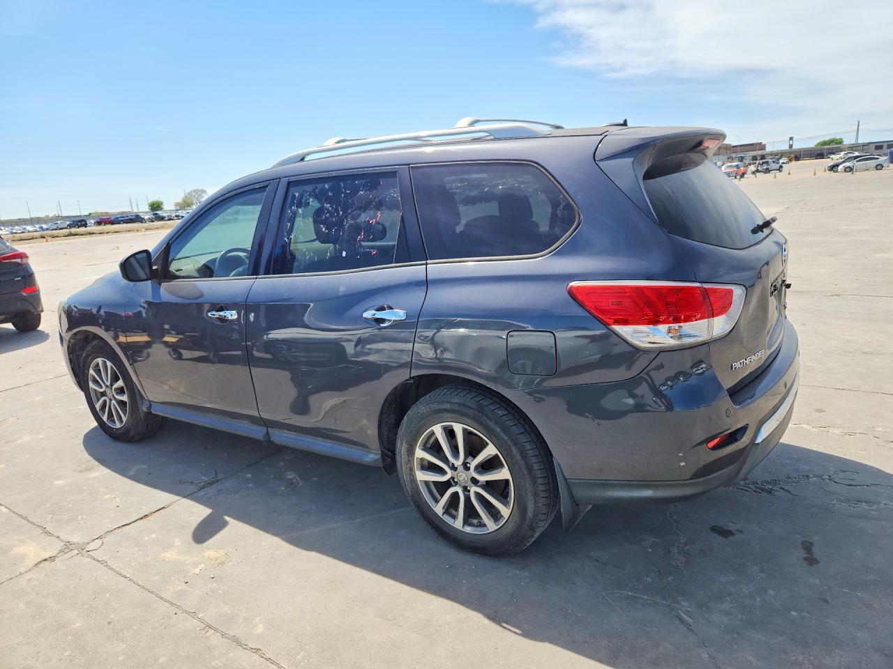 Nissan Pathfinder S