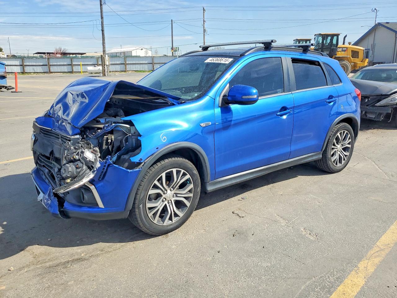Salvage Mitsubishi Outlander Image