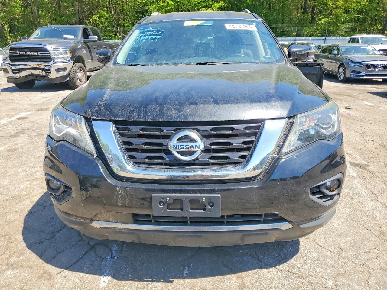 Nissan Pathfinder Sv