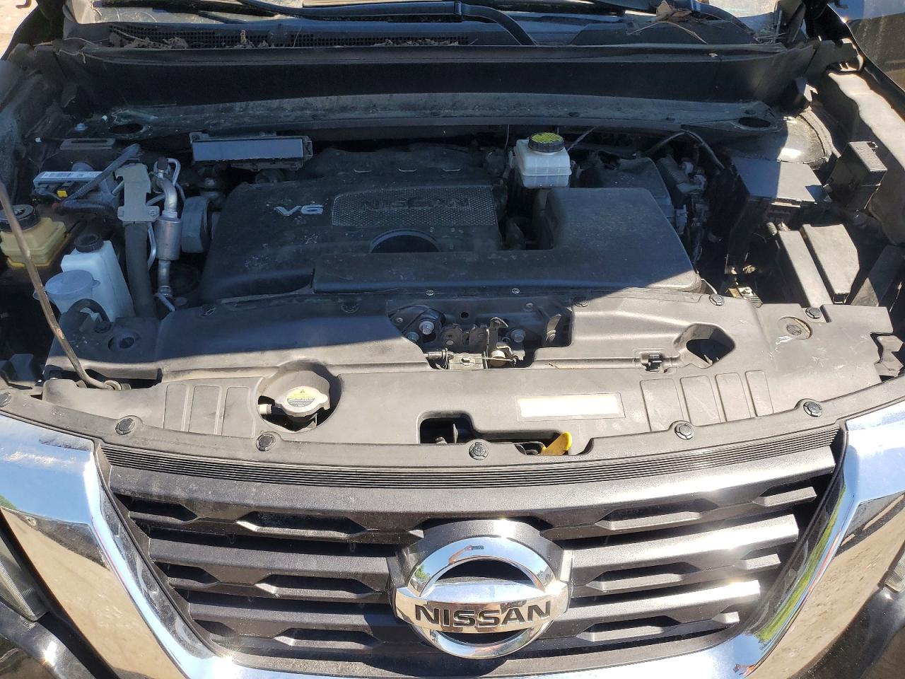 Nissan Pathfinder Sv