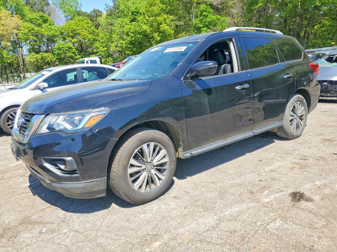 Salvage Nissan Pathfinder Image