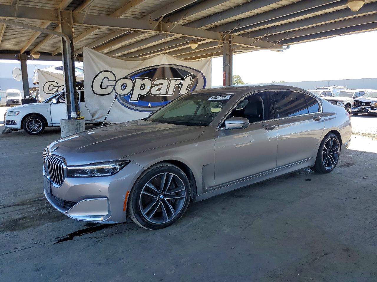 Salvage BMW 7 Series Image