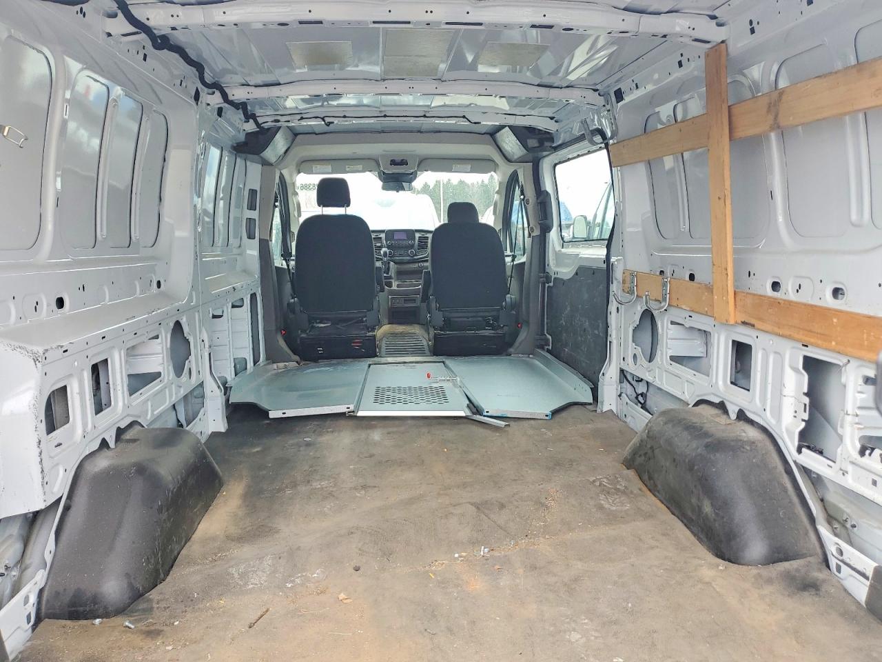 Ford Transit T-250