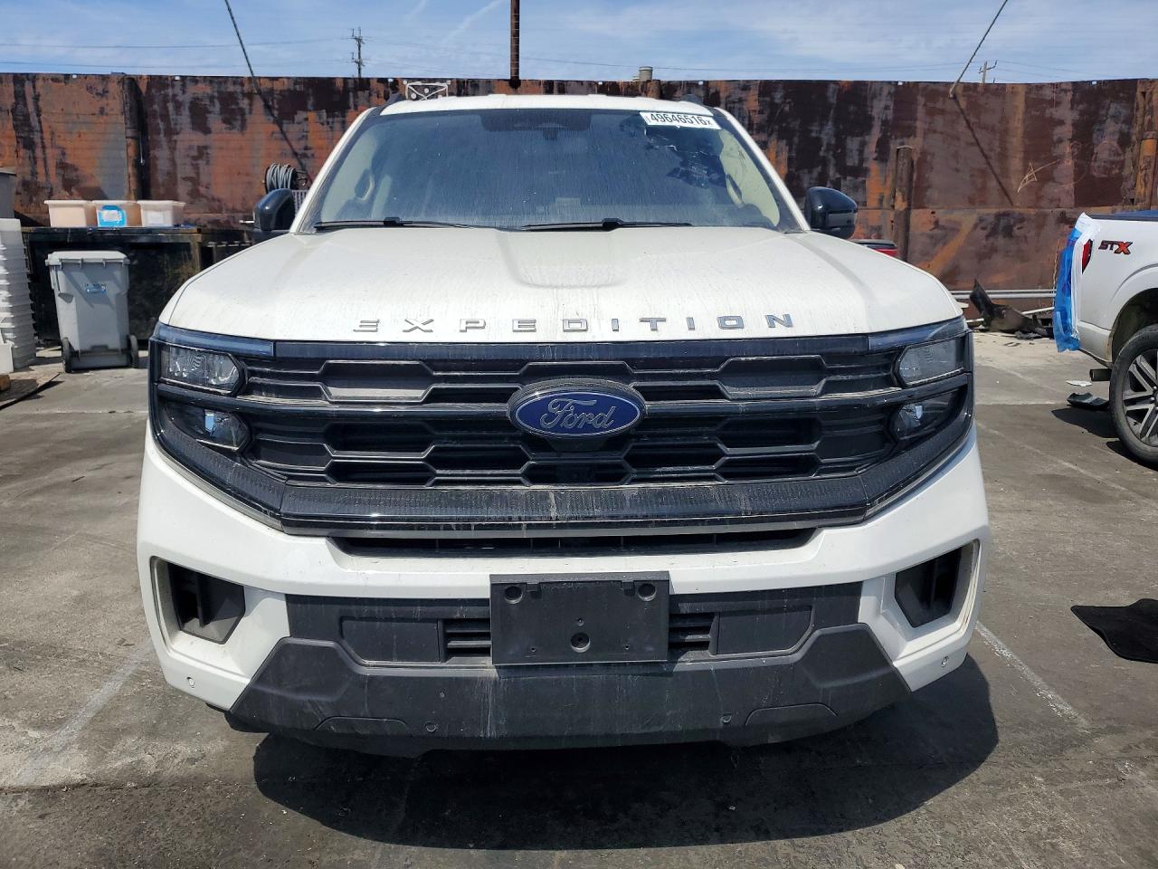 Ford Expedition Max Active
