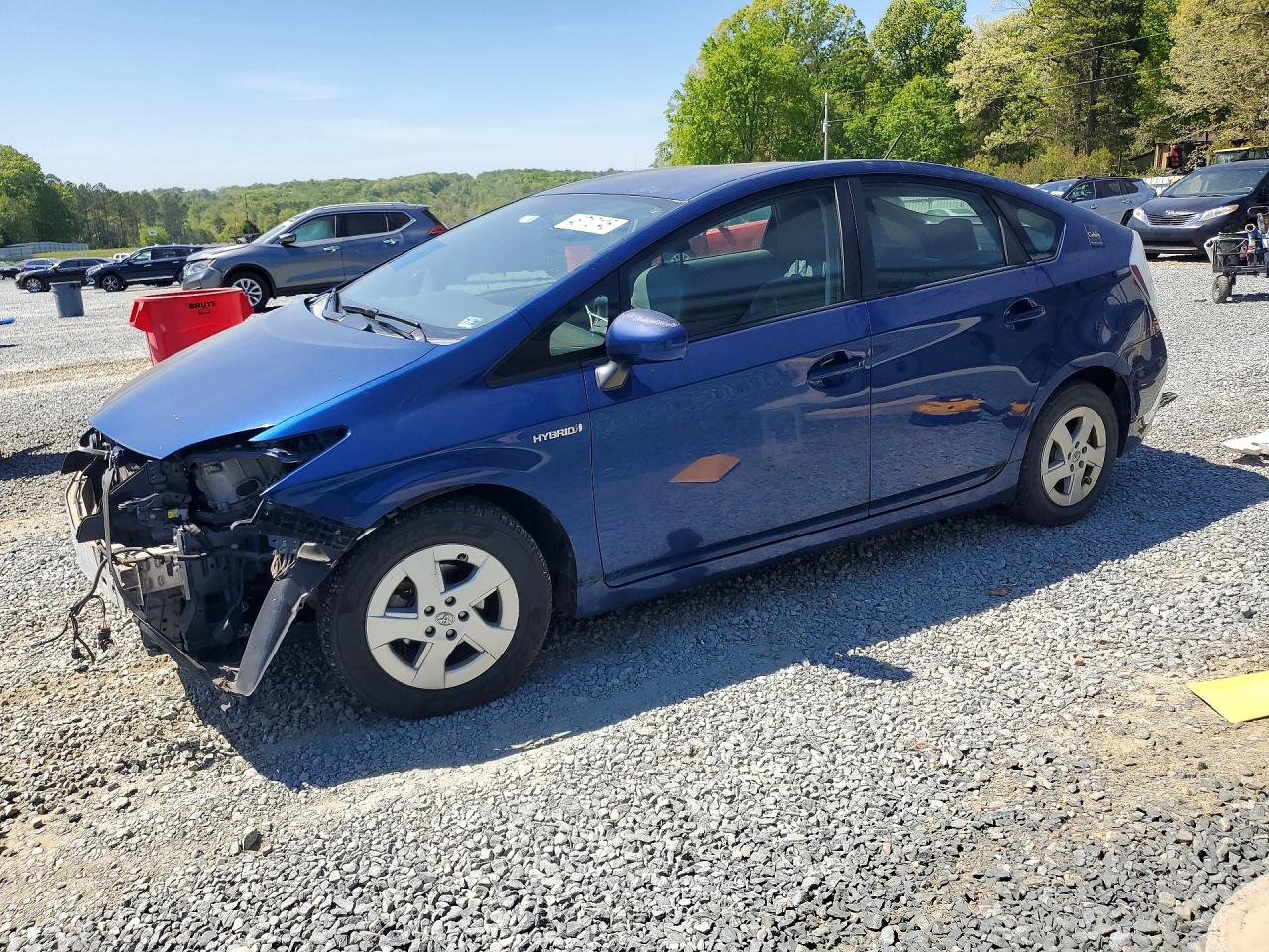 Salvage Toyota Prius Image
