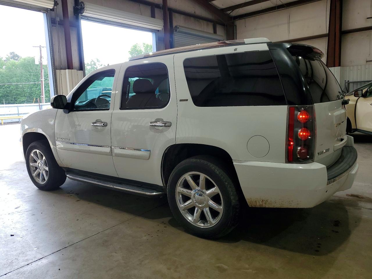 GMC Yukon Denali