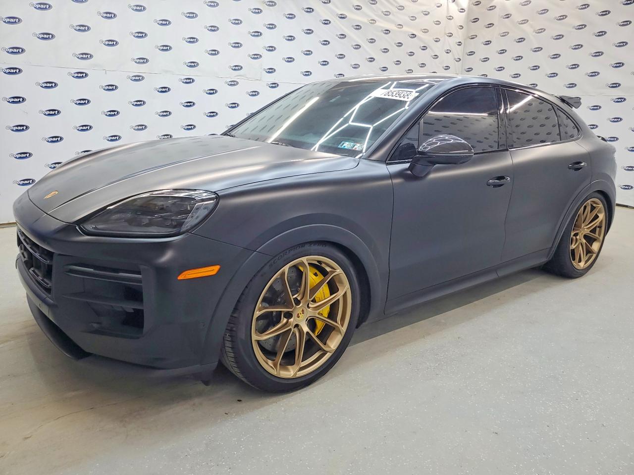 Salvage Porsche Cayenne Image