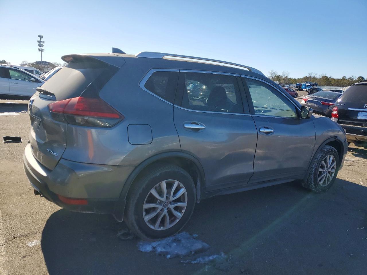 Nissan Rogue S