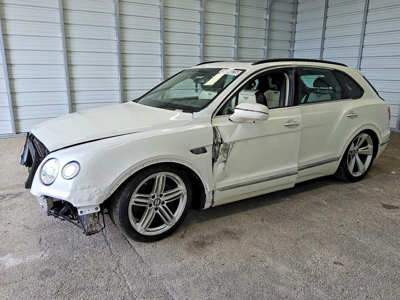 Salvage Bently Bentayga Image