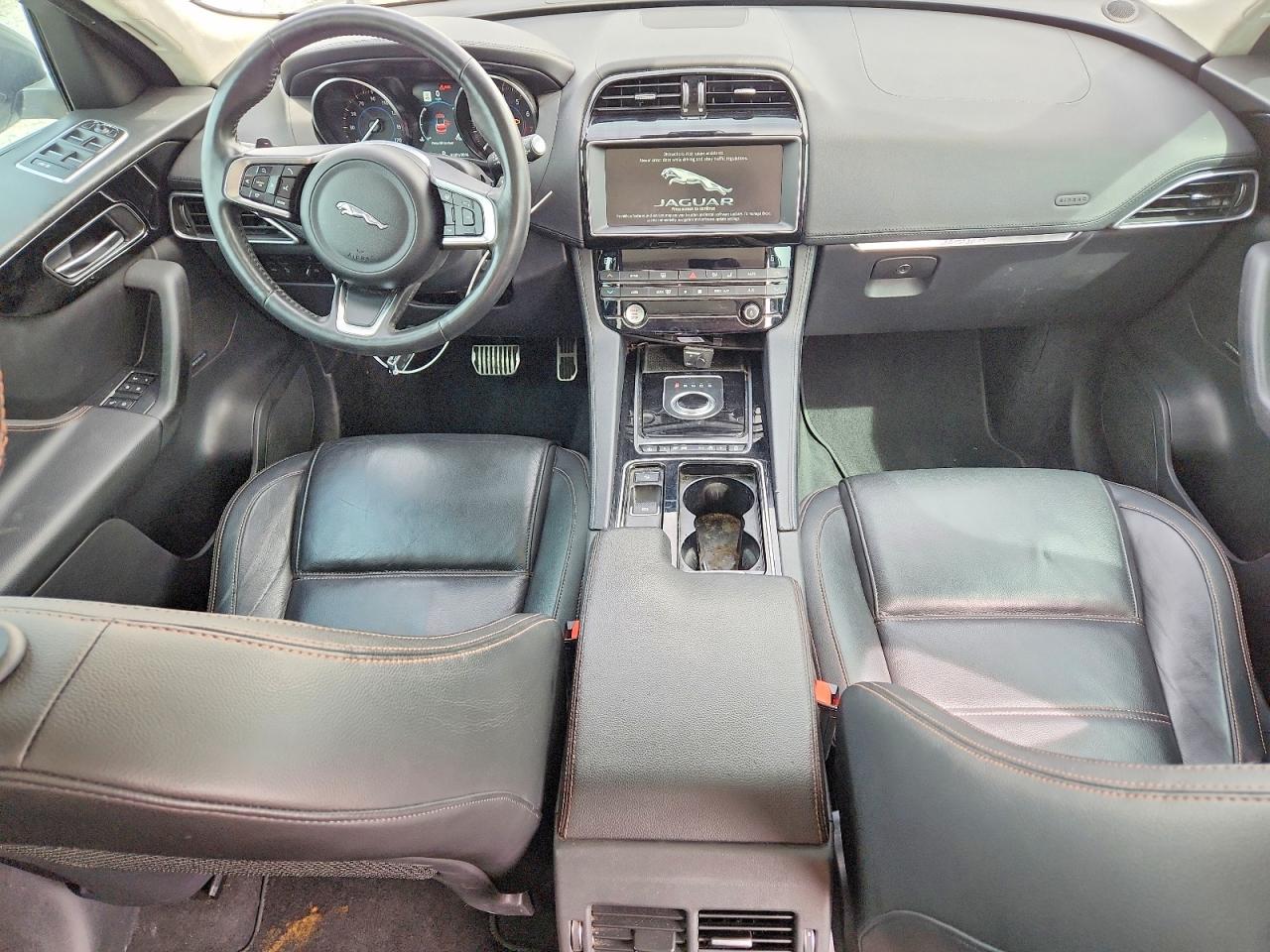 Jaguar F-PACE Prestige