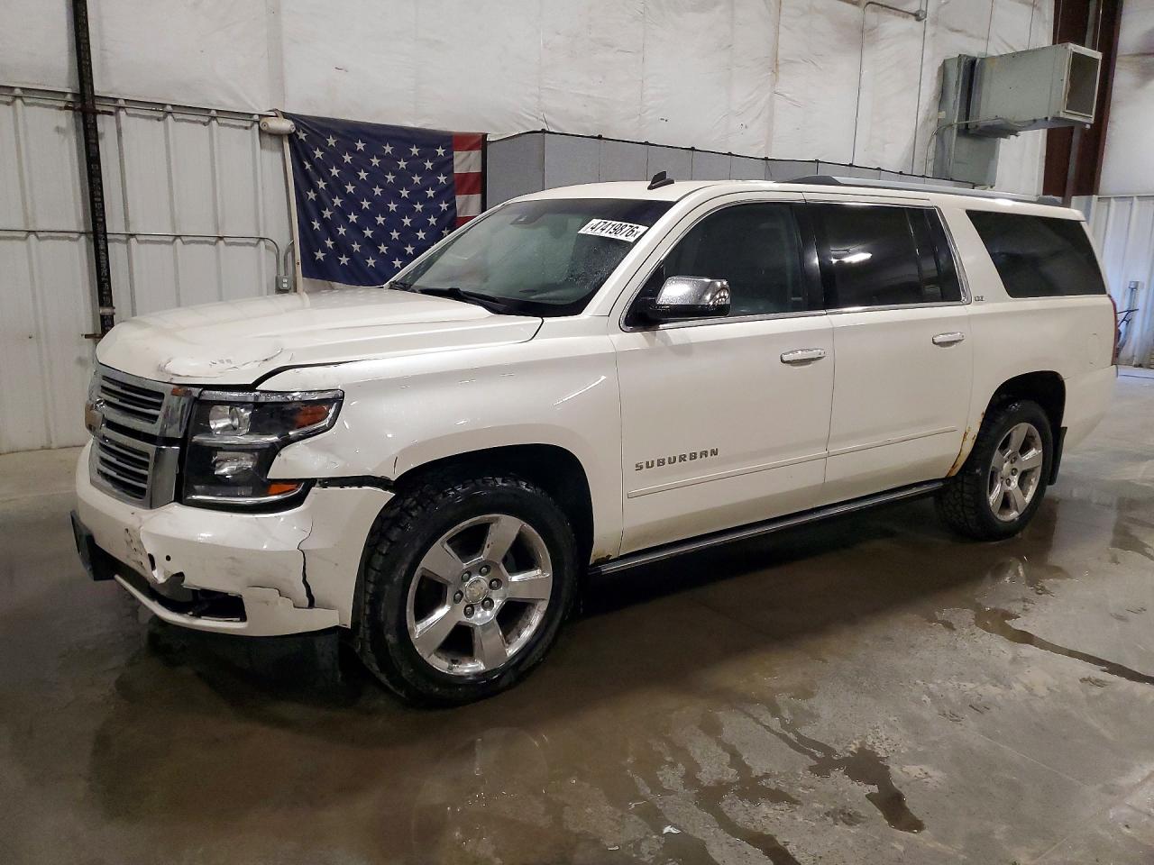 Salvage Chevrolet Suburban Image