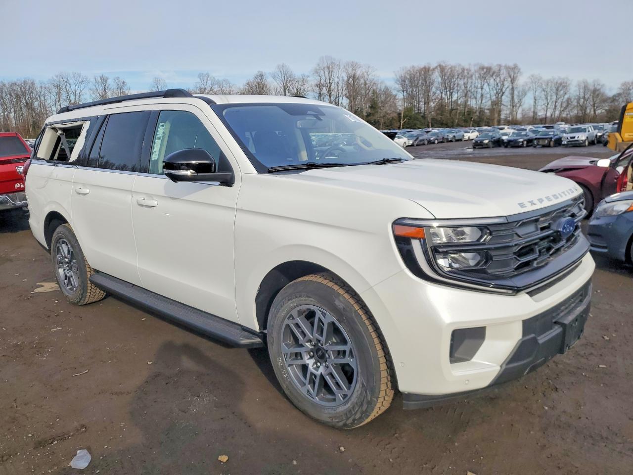 Ford Expedition Max Active