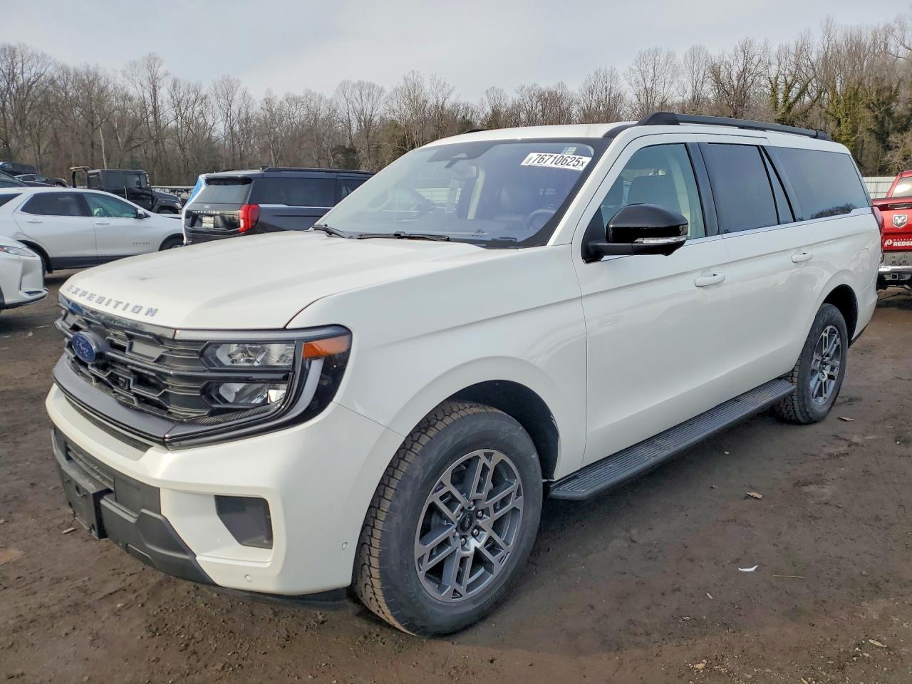 Salvage Ford Expedition Image