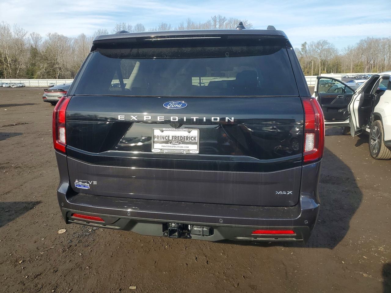 Ford Expedition Max Active
