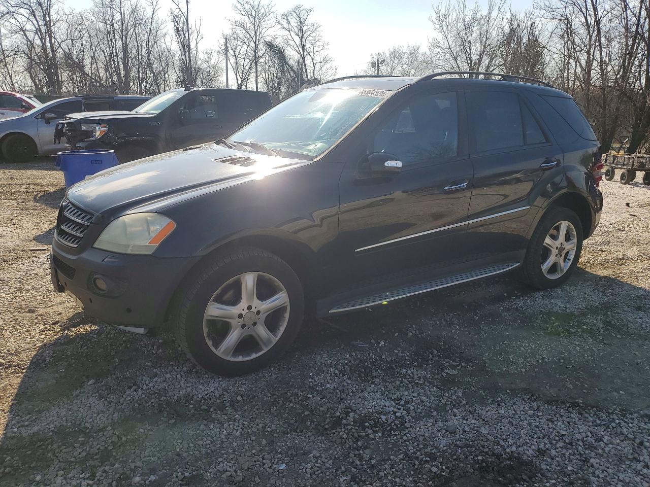 Salvage Mercedes-Benz M-Class Image
