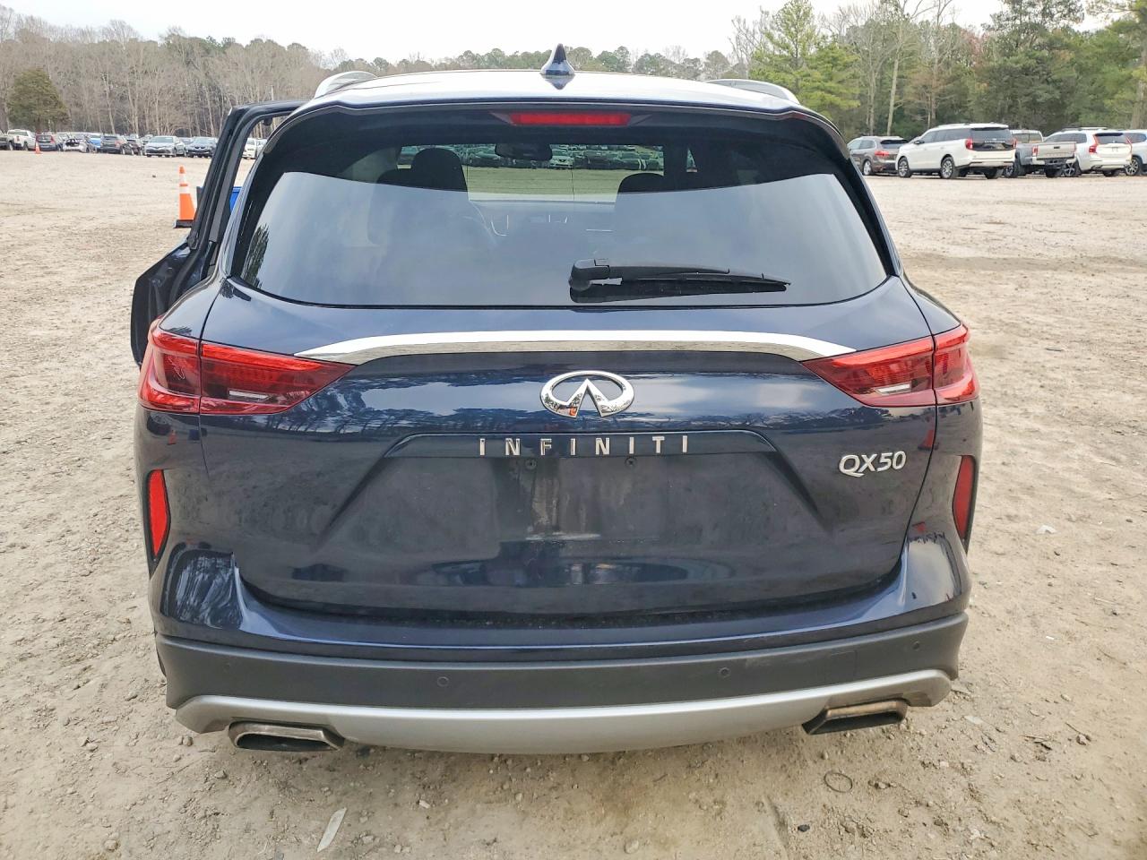INFINITI Qx Essential