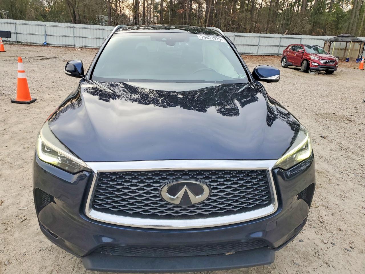 INFINITI Qx Essential