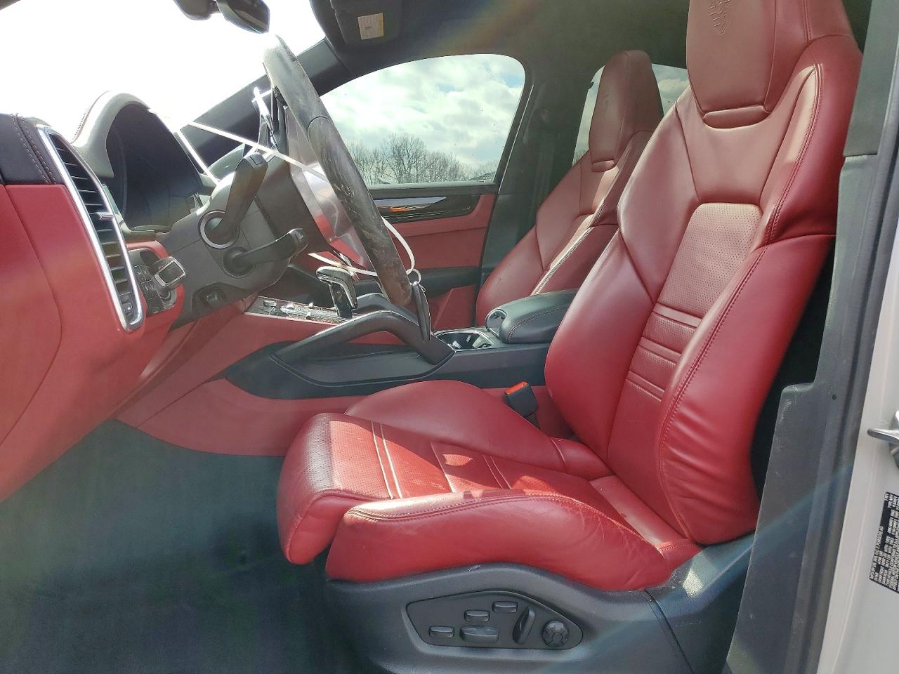 Porsche Cayenne E Hybrid Coupe