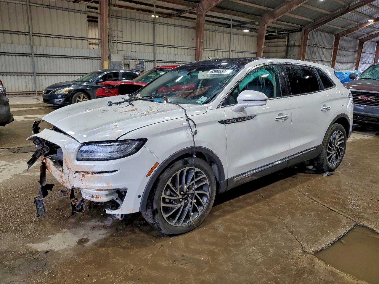 Salvage Lincoln Nautilus Image