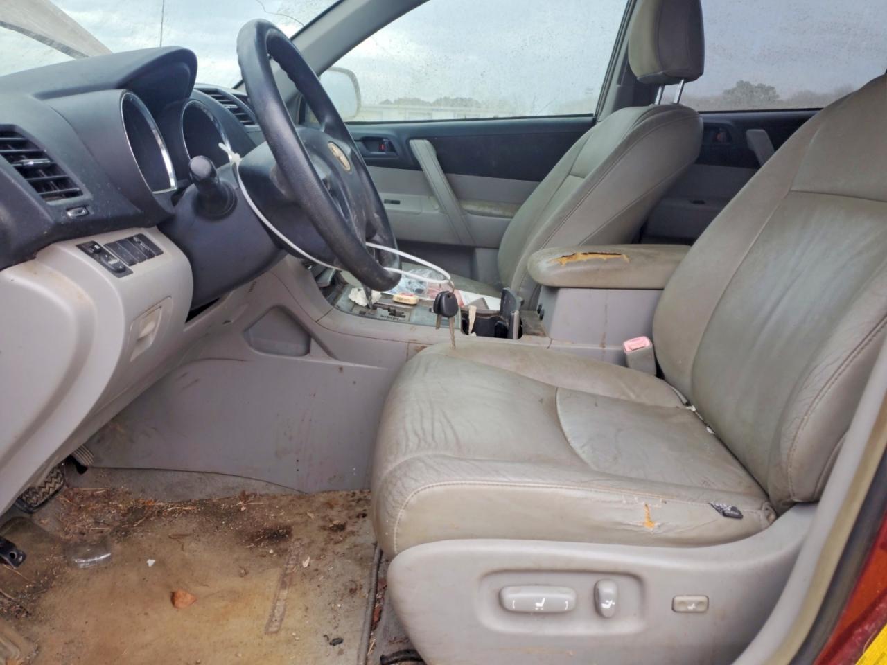 Toyota Highlander Base