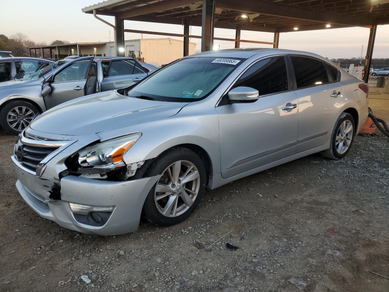 Salvage Nissan Altima Image