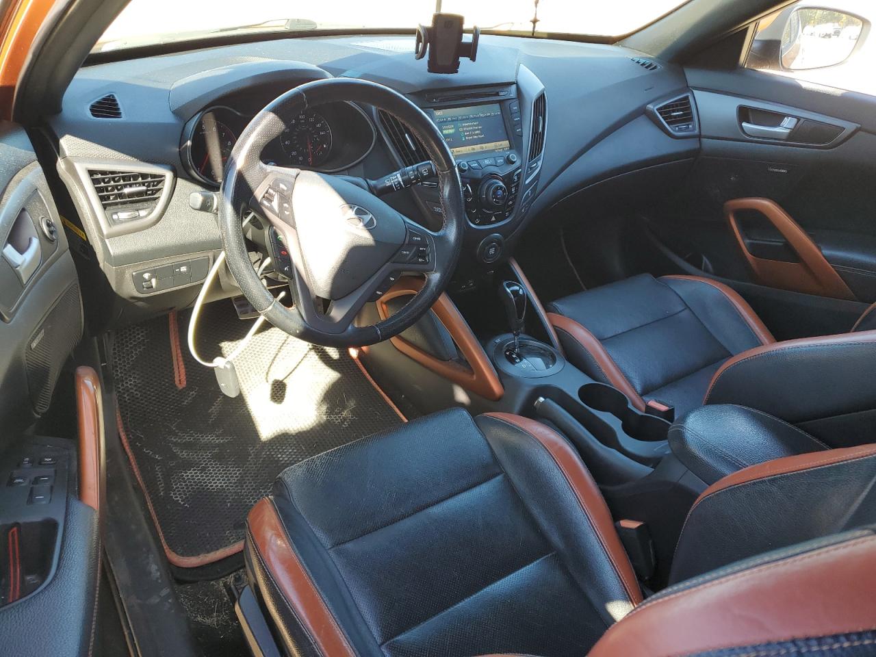 Hyundai VELOSTER