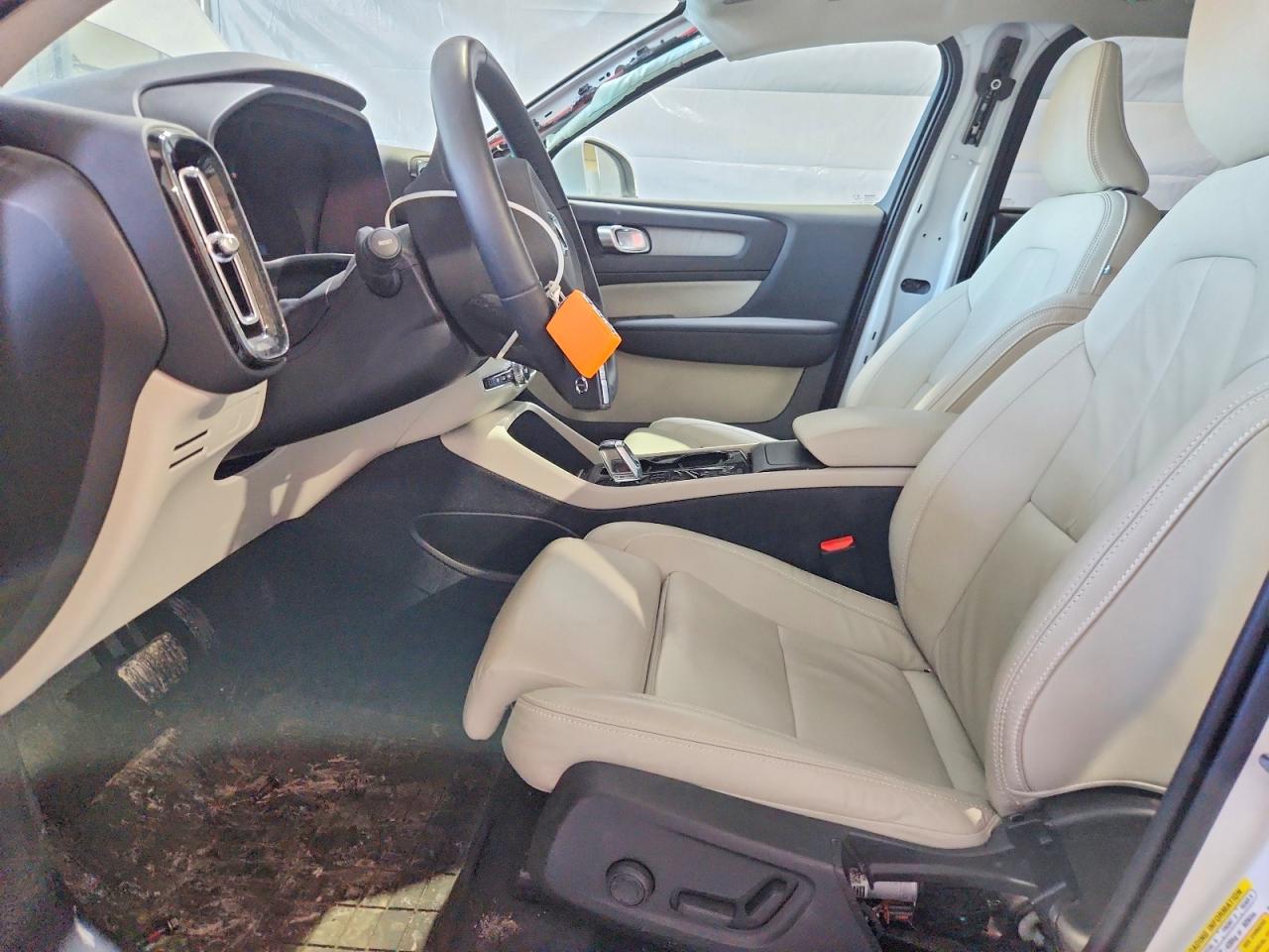 Volvo XC40 Plus
