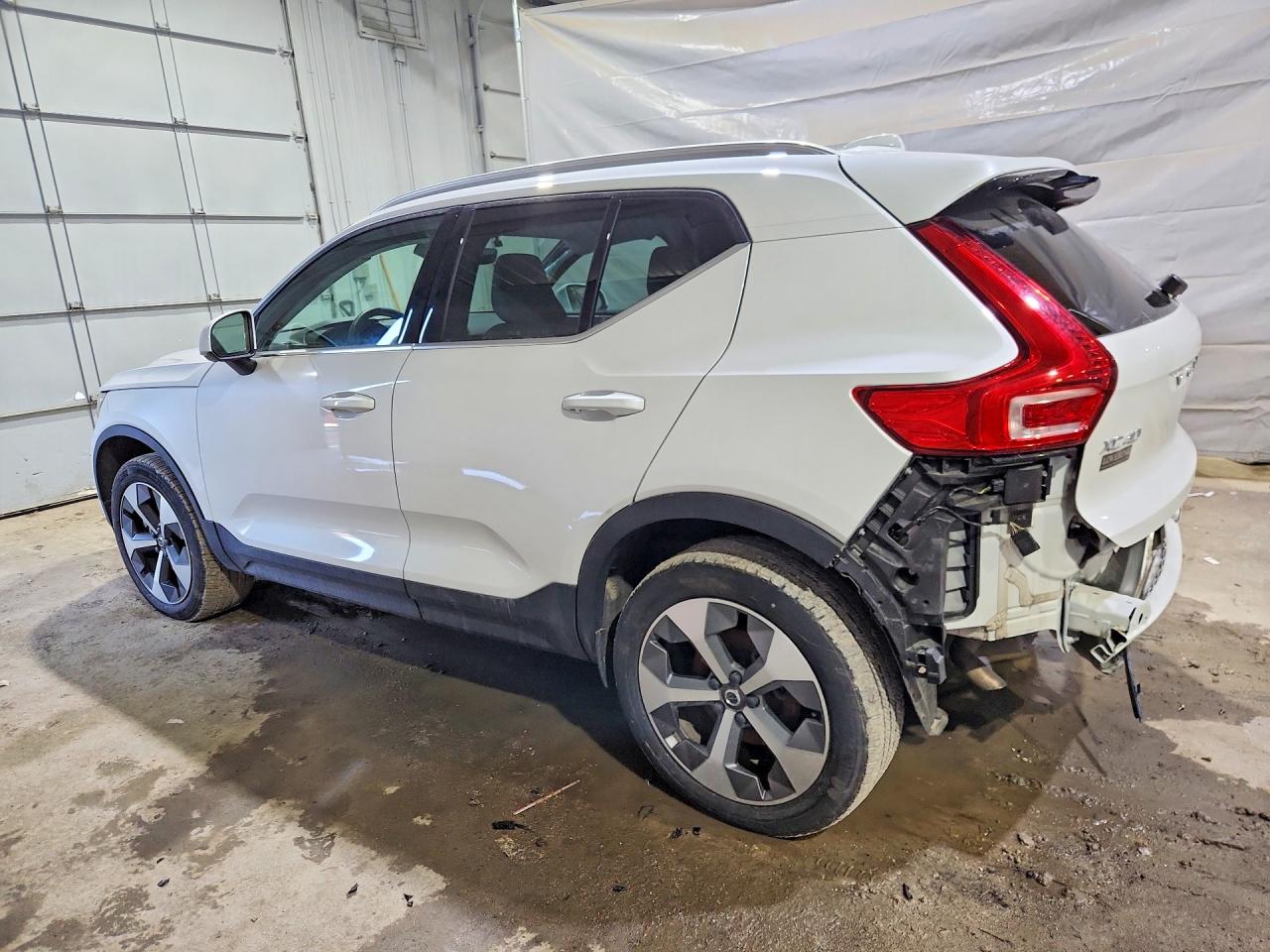 Volvo XC40 Plus