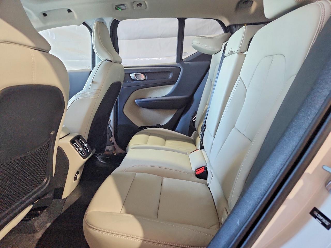 Volvo XC40 Plus