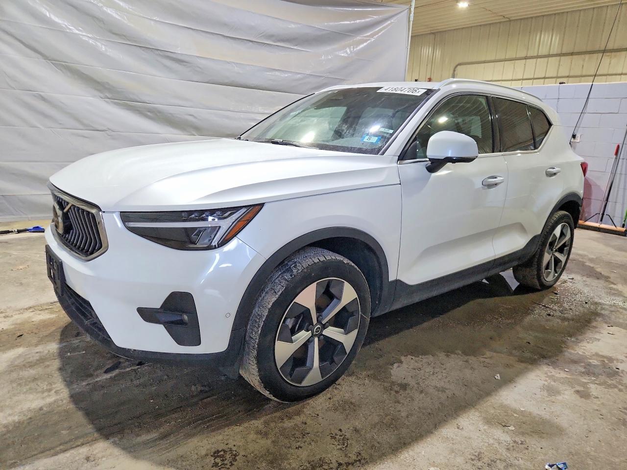 Salvage Volvo XC40 Image