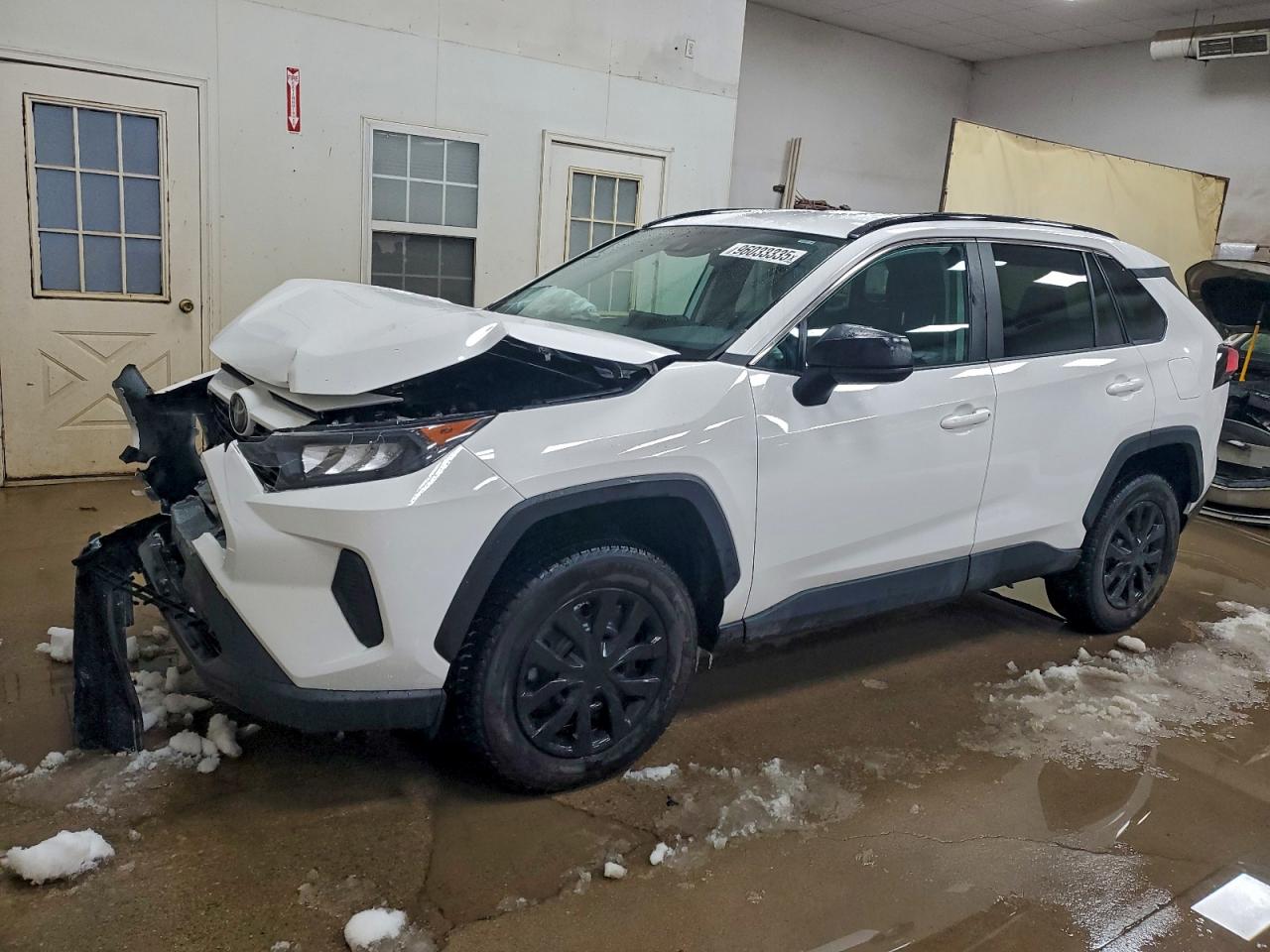 Salvage Toyota RAV4 Image