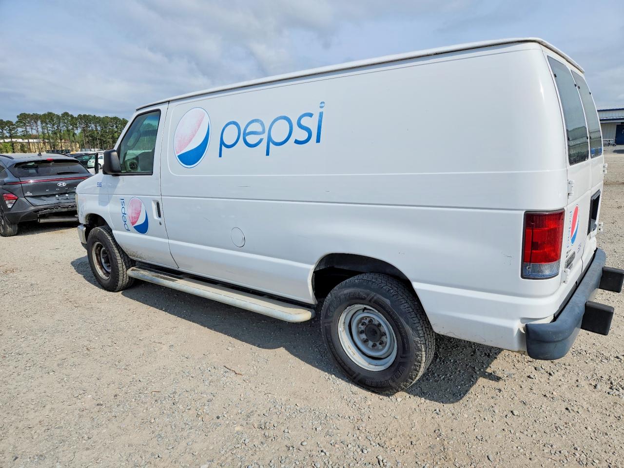 Ford Econoline E250 Van