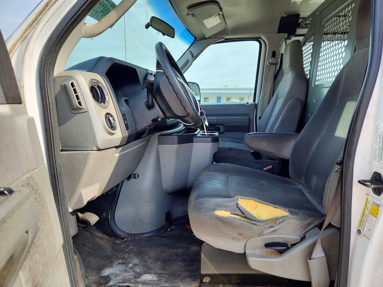 Ford Econoline E250 Van