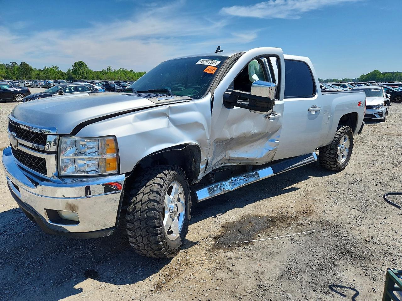 Salvage Chevrolet Silverado Image