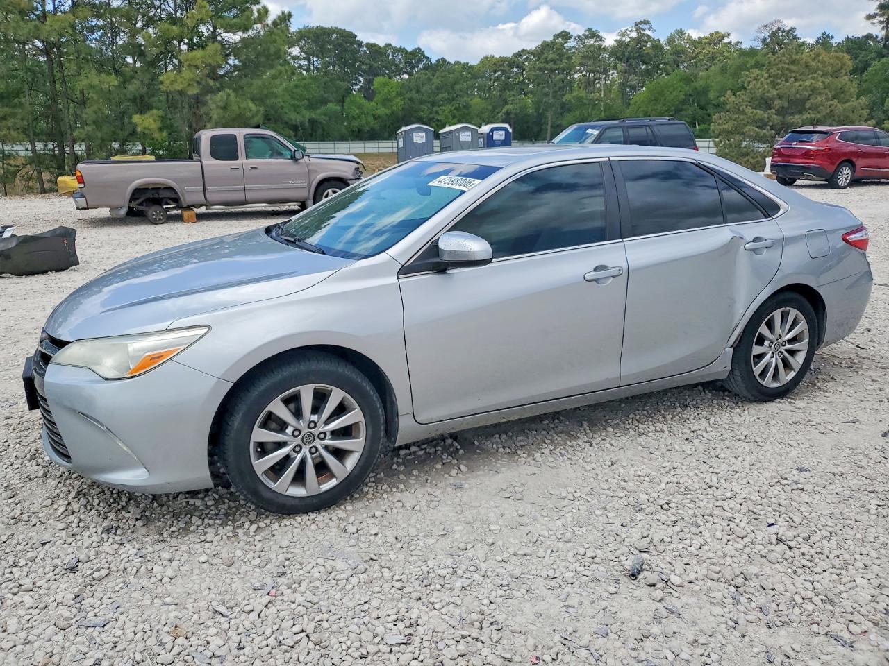 Salvage Toyota Camry Image