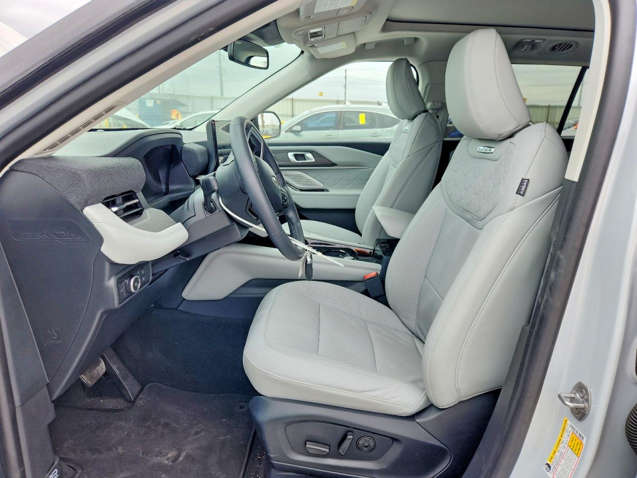 Ford Explorer Platinum