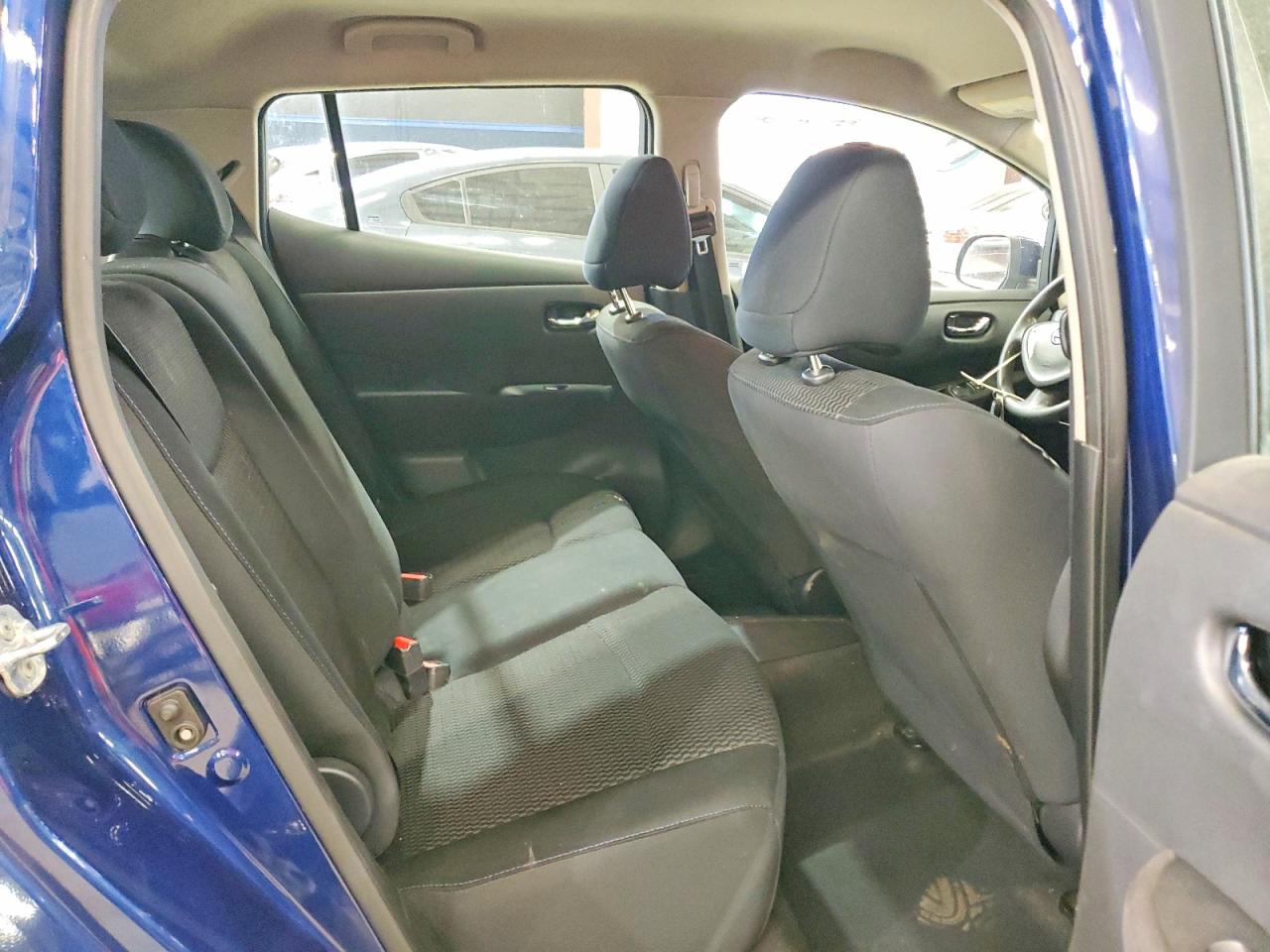 Nissan LEAF S
