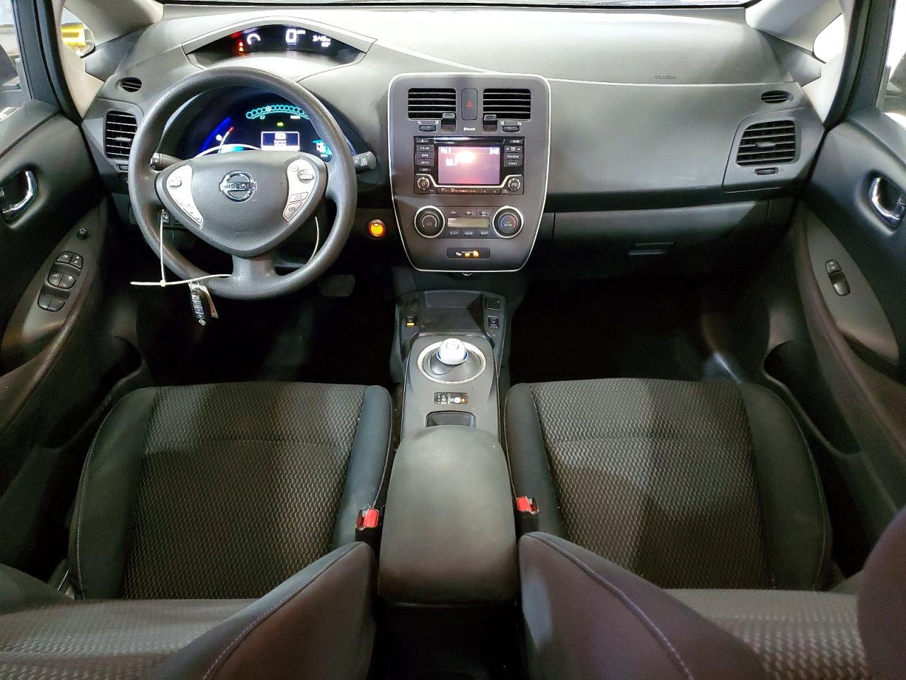 Nissan LEAF S