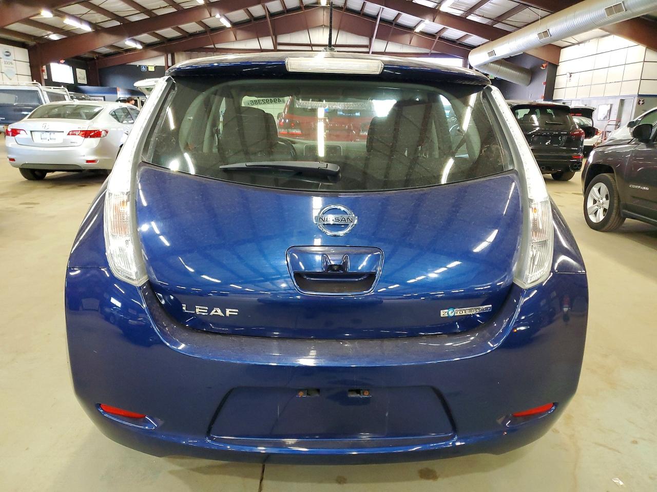 Nissan LEAF S