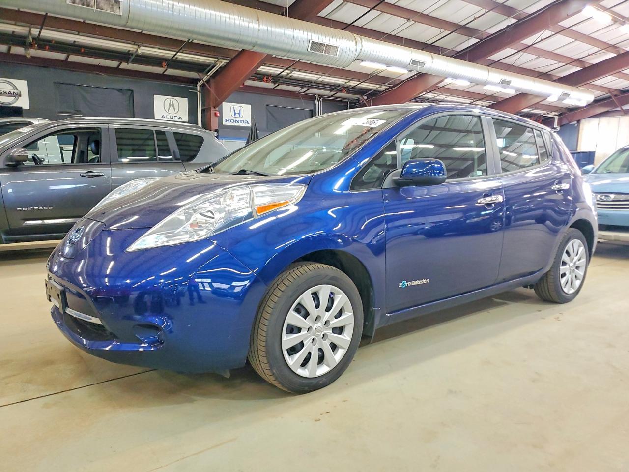 Salvage Nissan LEAF Image