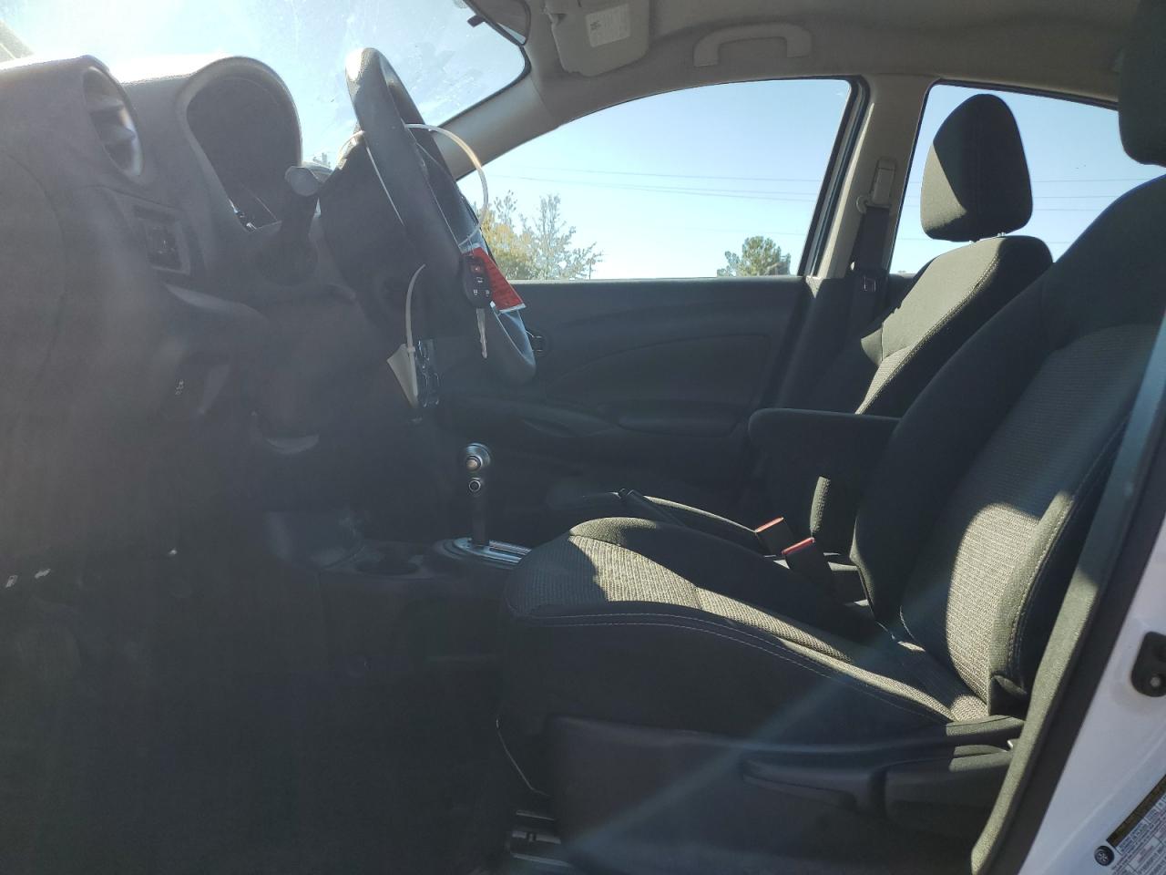 Nissan Versa S