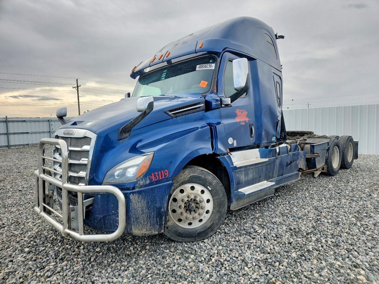 Freigliner Cascadia 126