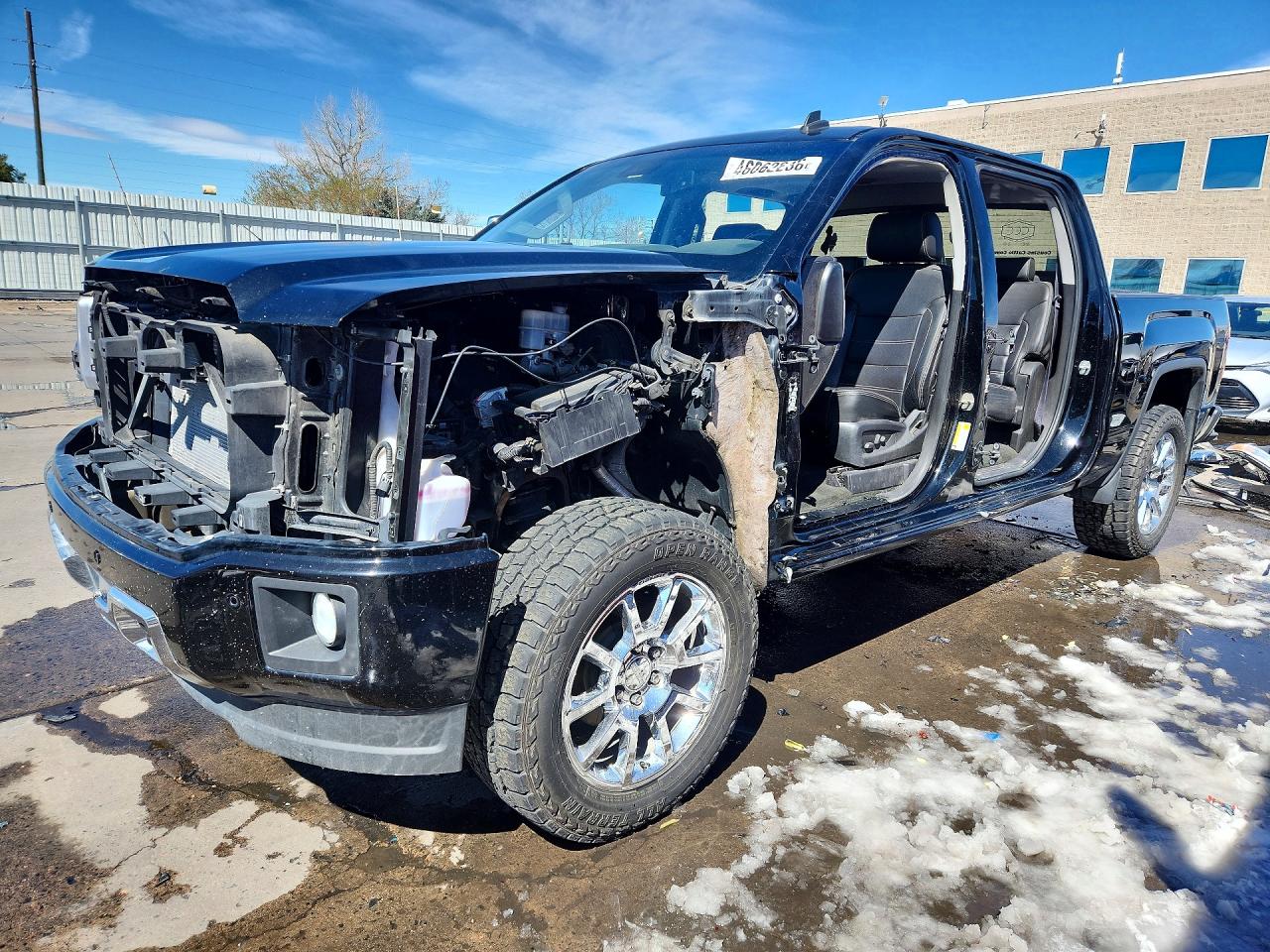 Salvage GMC Sierra Image