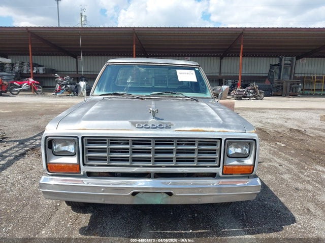 Dodge D-series D150