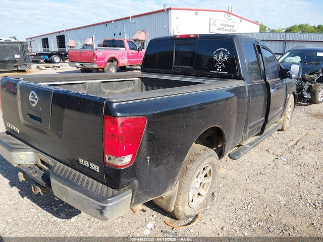 Nissan Titan Se